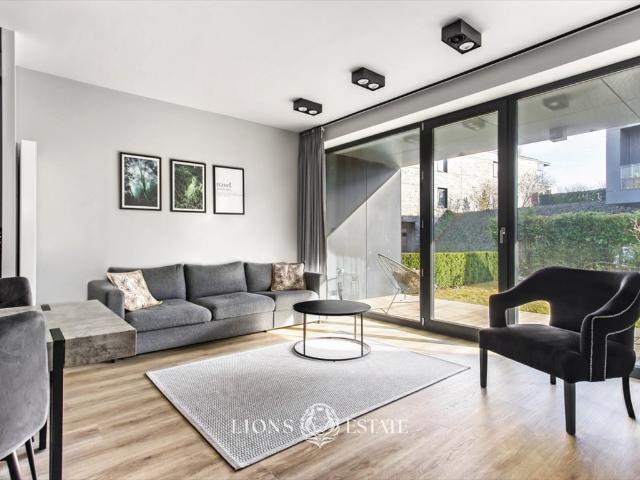 Na wynajem luksusowe 2 pokojowe mieszkanie 64 m² w Fort Cze