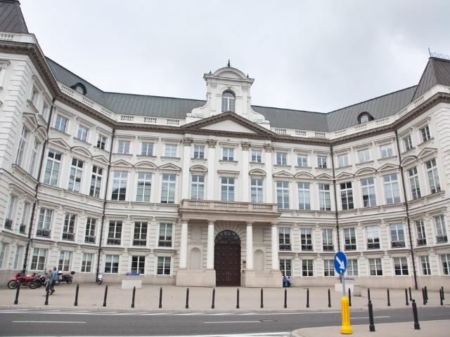 Ekskluzywne biura w historycznej kamienicy Senatorska 402 m2