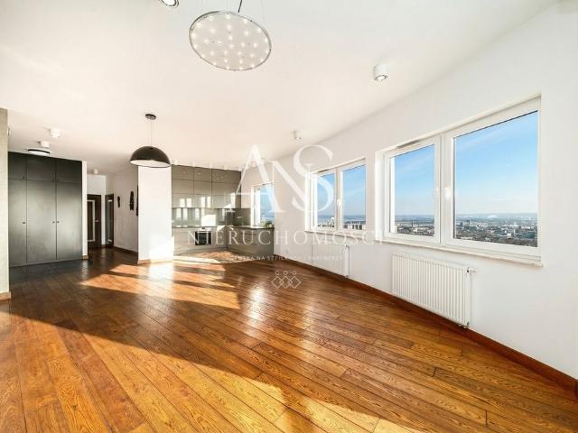 Ekskluzywny apartament na ostatnim piętrze z panoramicznym widokiem