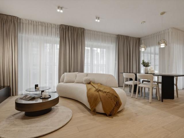 Ekskluzywny apartament w Mennica Residence z tarasem i dwoma miejscami