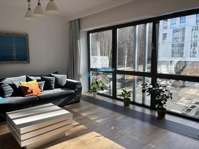 Ekskluzywny apartament 90 m2 w centrum Gdyni z miejscami garażowymi