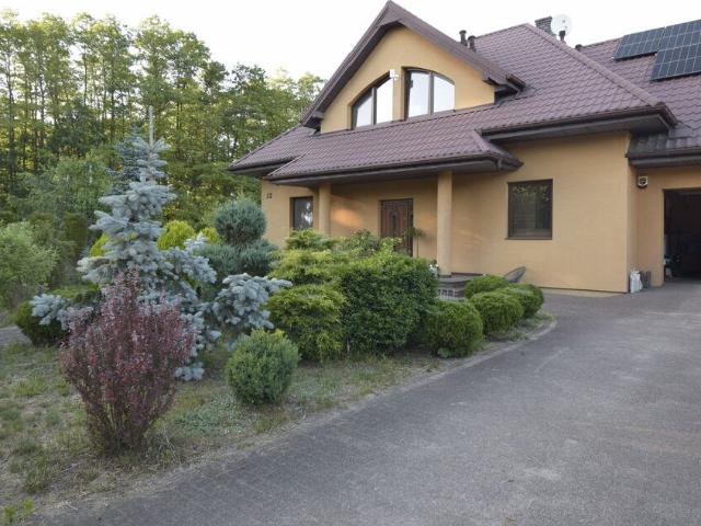 Ekskluzywny dom 253 m² z fotowoltaiką i kominkiem