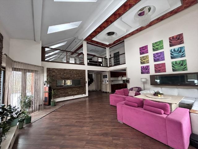 Ekskluzywny dom 284 m² z akwarium, garażem i ogrodem