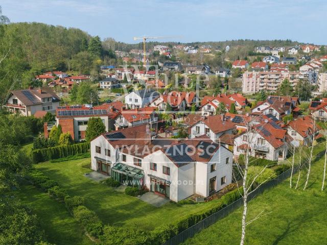 Ekskluzywny dom 350m² z ogrodem zimowym i wysokim standardem