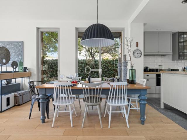 Ekskluzywny dom modern farmhouse z ogrodem i 4 sypialniami