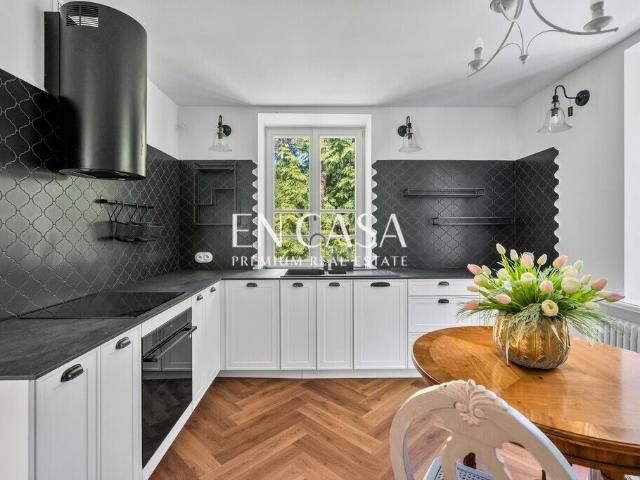 Ekskluzywny dwupoziomowy apartament z tarasem i ogrodem