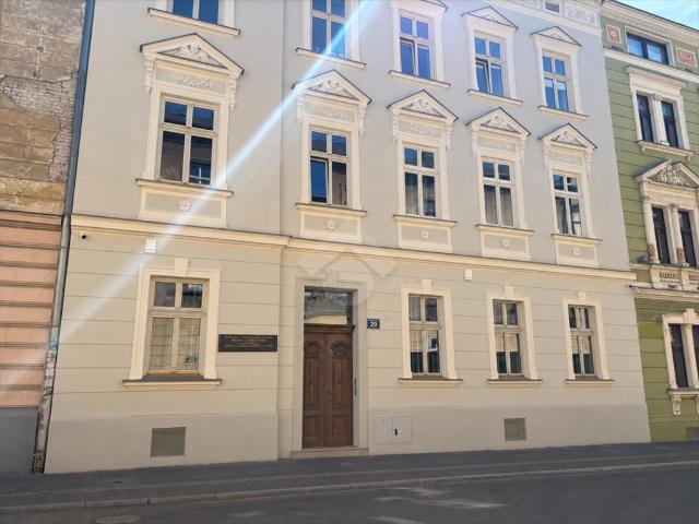 Ekskluzywny lokal 100 m² w odrestaurowanej kamienicy