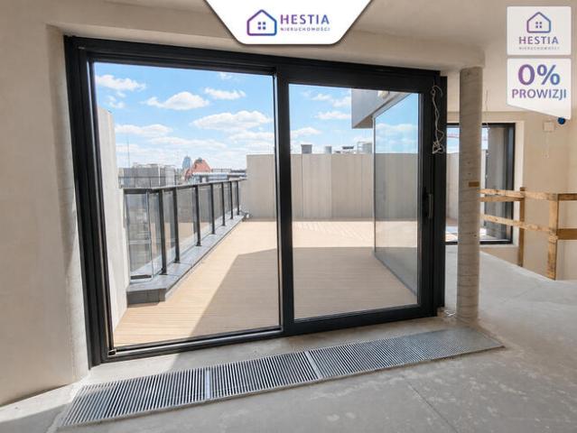 Ekskluzywny penthouse z prywatną windą i tarasem