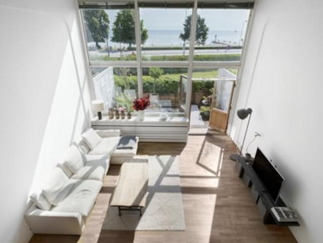Eksklusiv townhouse i første række til Øresund med spektakulær havudsigt