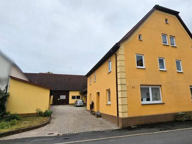 Ehm. Bauernhof, im schönen und ruhigen Ortskern
