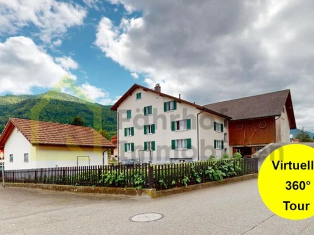 Ehem. Bauernhaus mit Oekonomiegebäuden und 4'800 m2 Land