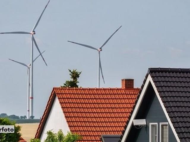 Ehem. Kleinbauernhaus mit Garage