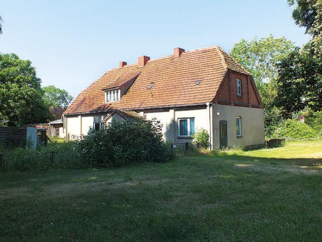 NACHVERKAUF bis 06.05.2025 Ehemalige Dorfschule 19374 Kossebade, Tannenbergstraße 4
