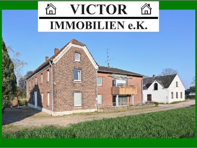 Ehemaliger Bauernhof leer mit vermietetem 2 Familienhaus und Gewerbehalle auf 8.421 m² Grund