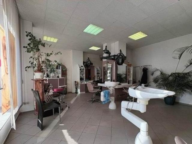 Ehemaliger Friseursalon flexibel nutzbar in Zwickau