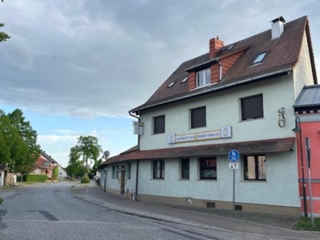 Ehemaliges Gasthaus mit Zimmern auf 4.400m² Grundstück