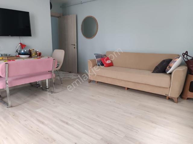 Şehitler Mahallesinde Satılık Arakatta Kapalı Otoparklı 2+1 Eşyasız Daire