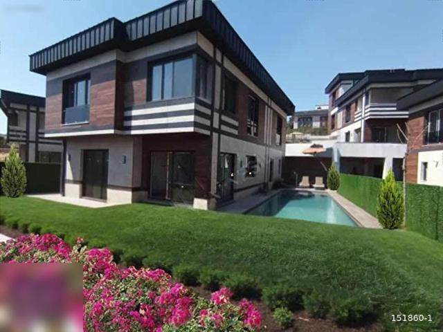 ŞEHİRGÖSTERENDE ORMAN MANZARALI LÜKS 5+1 VİLLA