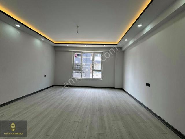 Şehir Merkezi Derman Cd Zeminden Isıtma Ebevyn Banyolu Sıfır 3+1