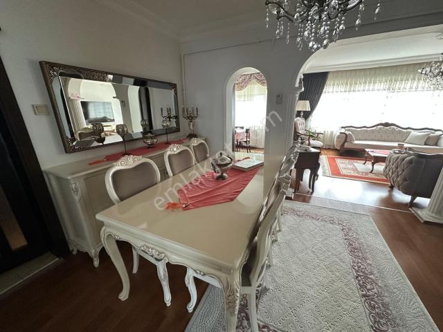 Şehir Merkezi Satılık 120m² 2+1 Geniş Daire