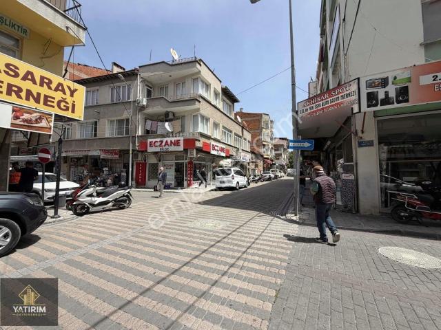 Şehir Merkezinde Komple Satılık Bina | 3 Dükkan + 2 Daire
