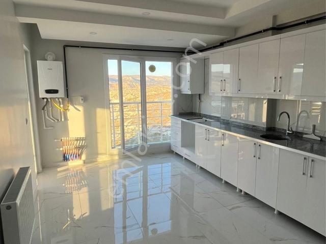 Şehir Merkezinde Hastane Civarı Kiralık 3+1 Daire