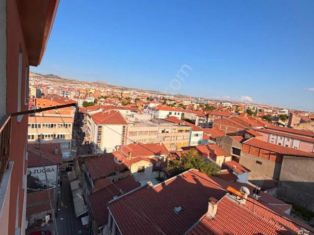 Şehir Merkezinde Saat Kulesi Yanında Kiralık 4+1 Daire