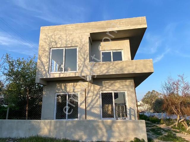 Şehir Merkezine 15 Dk Mesafede 3+1 Villa Ve Arsası
