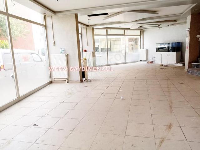 Şehir Merkezine Yakın Konumda Köşebaşı 300 M² Satılık Dükkan