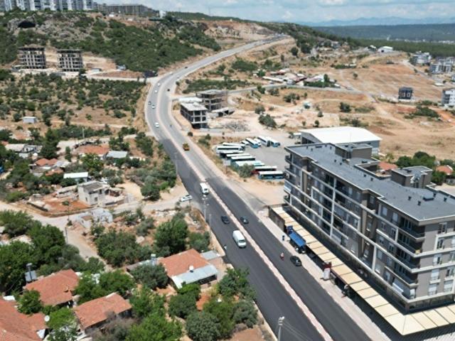 Şehir Hast. Güzergahında Ana Cadde Üzeri 3 Katlı 170 m2 Dükkan