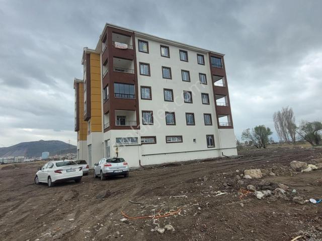 Şehir Hastanesi Yanı Düşük Kat 3+1 Satılık Daire