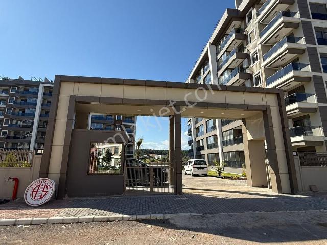 Şehir Hastanesi Yakını Prestijli Lüks Sitede 1+1 Daire