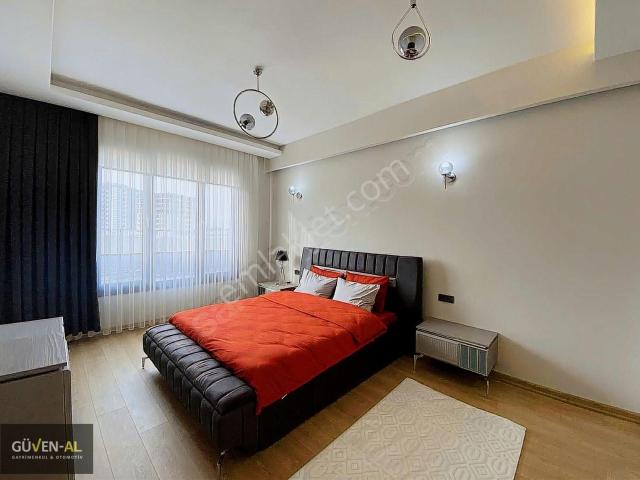 Şehir Hastanesi Karşısında Site İçi Yatay Mimari Satılık Villa