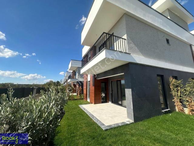 Şehir Hastanesine Komşu Tam Müstakil 4+1 Kiralık Bahçeli Villa
