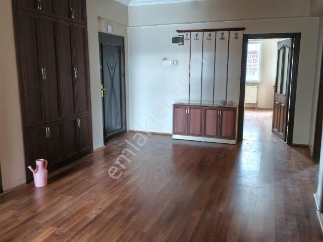 Şehir Hastanesine Yakın Kiralık 3+1 Daire