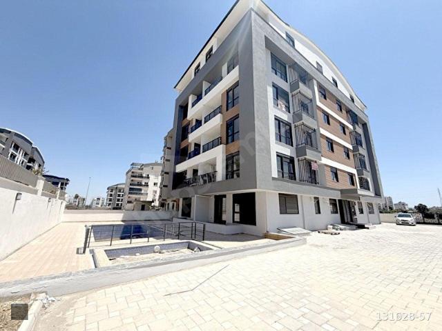 Şehir Hastanesine yakın konumda Ayrı mutfaklı 2+1 ara kat daire