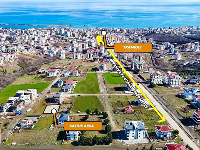 ŞEHRE YAKIN VİLLALAR BÖLGESİNDE 3 KATLI ARSA