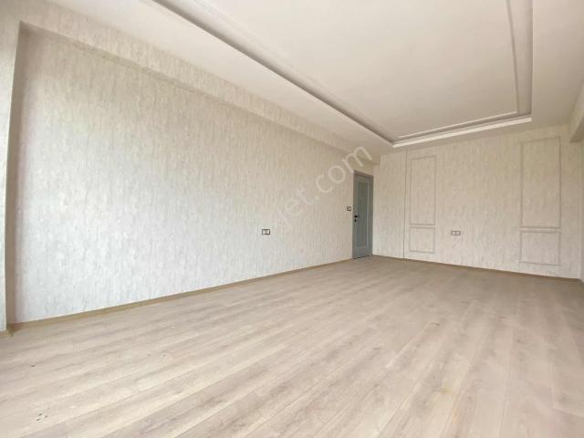 Şehrin Yeni Prestijli Sitesinde Lüks 3+1 Ödemesiz ! Daire
