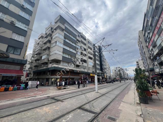Şehrin Göbeğinde Fırsatt Tadilatlı Doğalgazlı Satılık 3+1 Daire