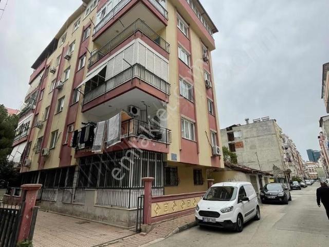 Şehrin İçinde Asansörlü Geniş Ferah Bakımlı 110 M2 2+1
