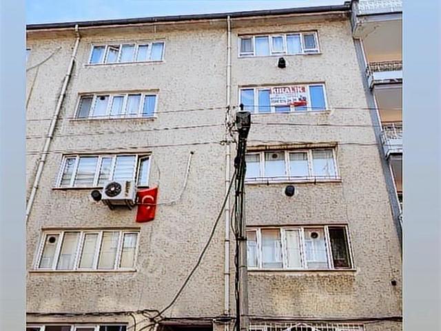 Şehrin Merkezinde, Ara Kat, Dairemiz Boş Ve Kullanıma Hazır
