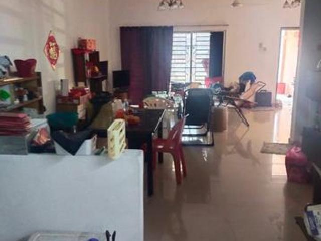 Ehsan Jaya double storey house for Sale