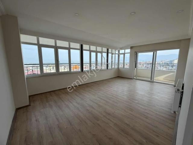 Şehzade'den Șemikler Geniș Ve Kullanıșlı Kiralık Daire