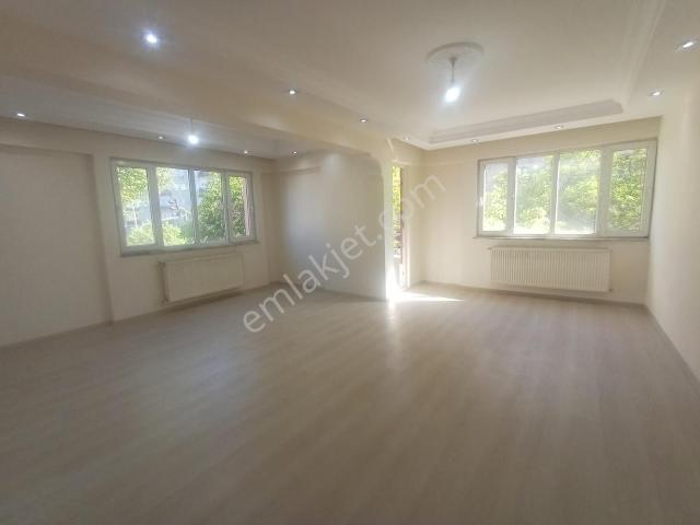 Şehzade'den Karamanda Kiralık 2+1 Ara Kat Geniş Daire