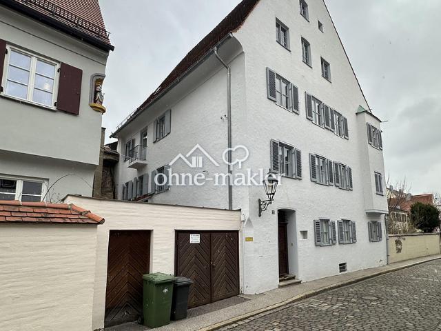 Einzeldenkmal Mehrfamilienhaus in Augsburgs Innenstadt, Dachbodenausbau möglich