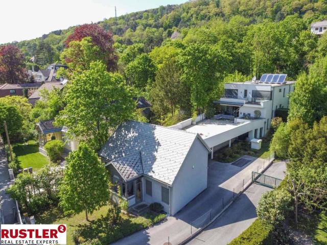 Einziehen & Aufatmen: Premium Villa mit Charm & Weitblick