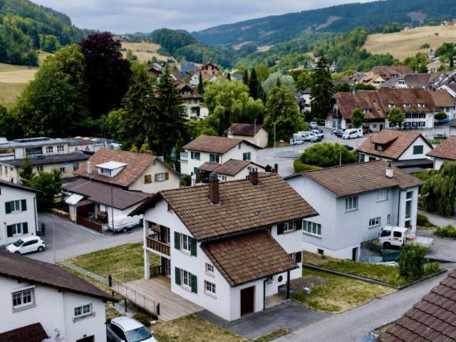 Einziehen statt renovieren komplett kernsaniertes Einfamilienhaus in Mümliswil