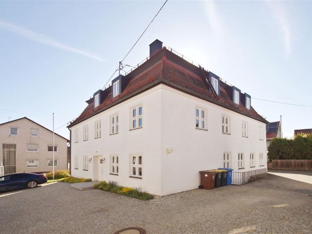 Einziehen & Wohlfühlen: Top sanierte 2 Zimmer Erdgeschosswohnung