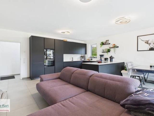 EINZIEHEN & WOHLFÜHLEN: ATTRAKTIVE NEUBAUWOHNUNG MIT GARTEN UND GARAGE!