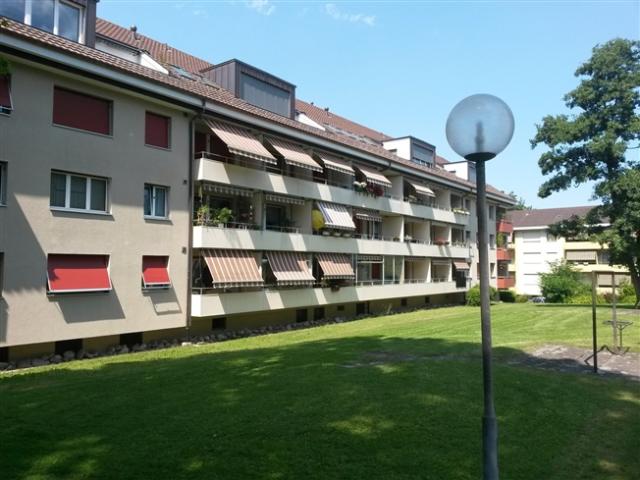 Einziehen & Wohlfühlen Helle, top gepflegte 2.5 Zimmer Wohnung